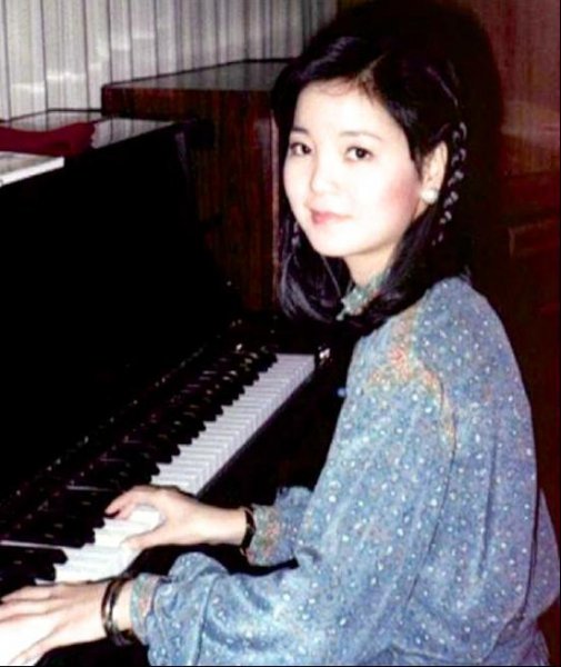 成龙和邓丽君为什么没走到一起