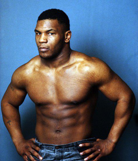 霍利菲尔德和泰森哪个厉害