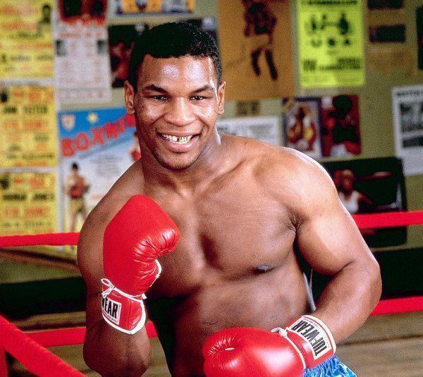 霍利菲尔德和泰森哪个厉害