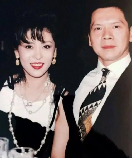 富豪向华强在香港实力有多大