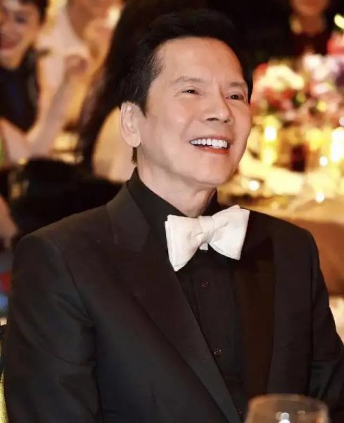 富豪向华强在香港实力有多大