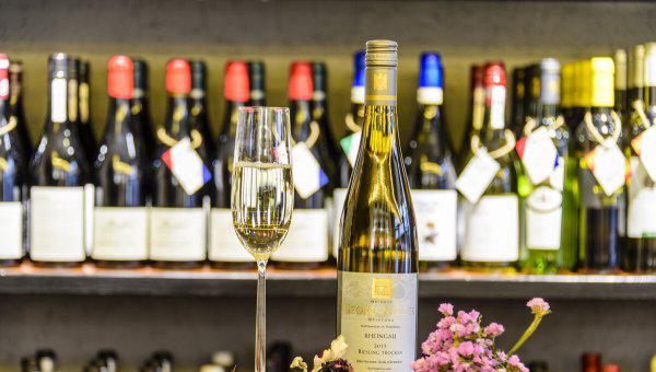 洋酒的干邑白兰地和威士忌区别