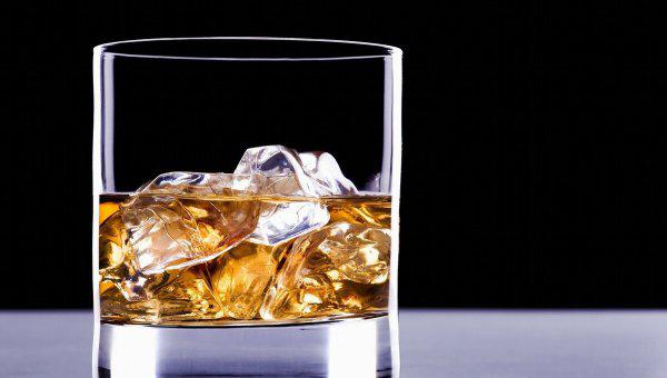 洋酒的干邑白兰地和威士忌区别