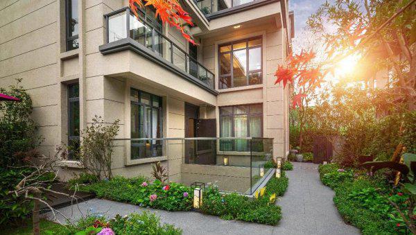 别墅上叠和下叠是什么意思