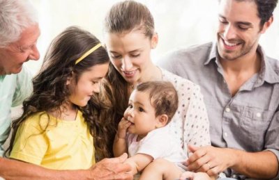 宝宝先叫爸爸好还是妈妈好 小婴儿先喊爸爸还是妈妈