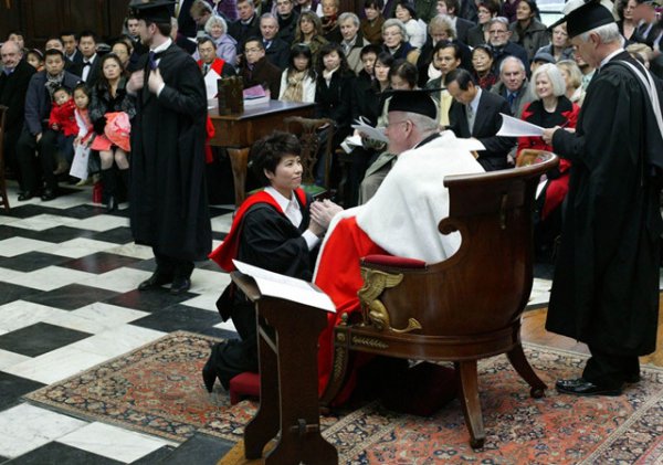 邓亚萍怎么败了几十个亿的