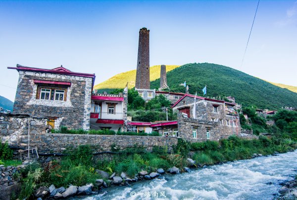 马尔康属于哪个省哪个市