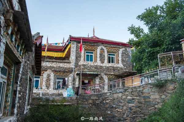 马尔康属于哪个省哪个市