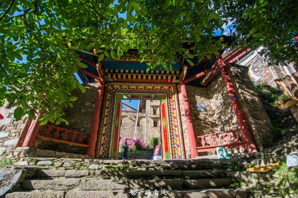 马尔康属于哪个省哪个市