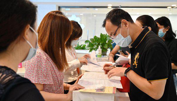 轿车过户需要什么手续及费用