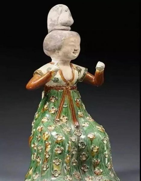 唐朝女子服饰图片及介绍