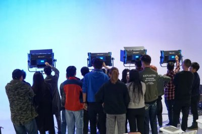 高考走编导的利与弊 通过编导考大学的好处和弊端