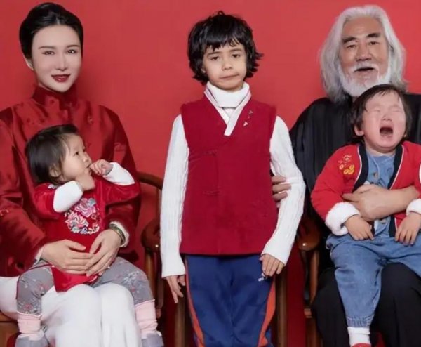 张纪中混血儿马丁是谁生的