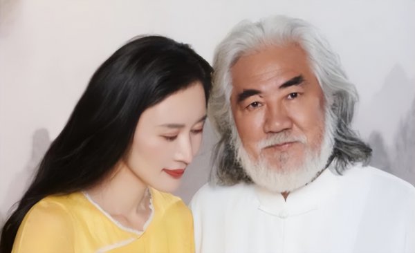 张纪中混血儿马丁是谁生的