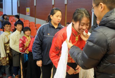 藏族的哈达是什么意思 少数民族的哈达代表什么含义