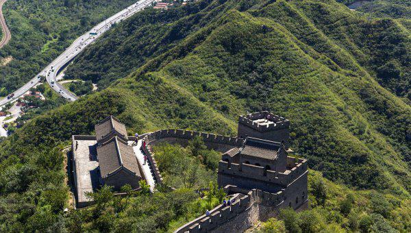 我国的万里长城大约有多长