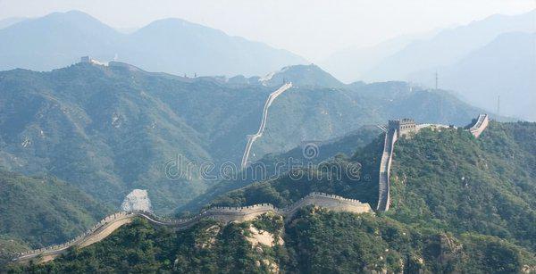 我国的万里长城大约有多长