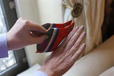 中国古代为什么要裹小脚