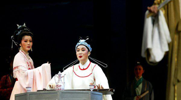 人死后眼睛闭不上是什么原因