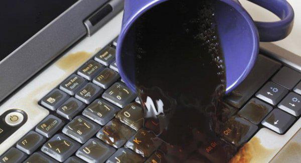 电脑进水了开不了机怎么办