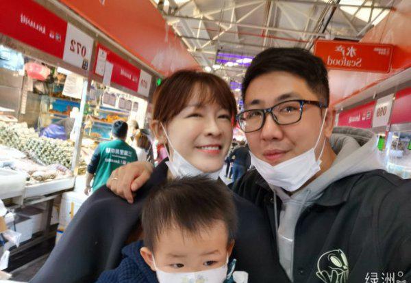 李艾老公张徐宁照片