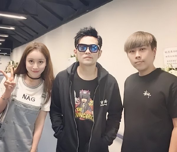 卢本伟是谁干了什么