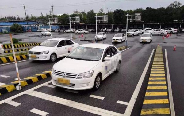 科目二熄火扣多少分