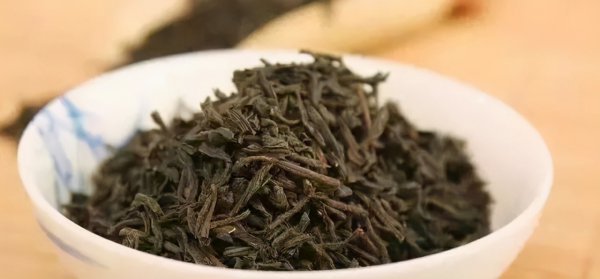 隔夜茶水可以浇花不