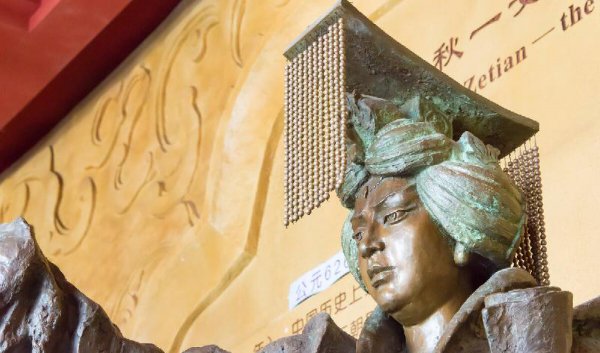 武则天和慈禧的区别