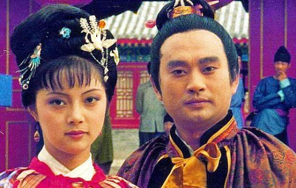 贾雨村为什么害贾家