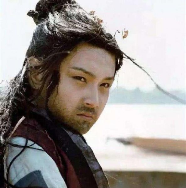 贾雨村为什么害贾家