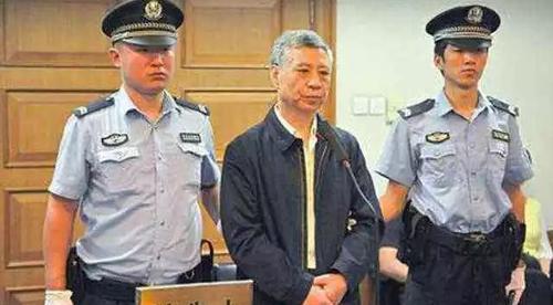 吹吹枕边风是什么意思