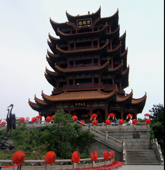 江南三大名楼之一的黄鹤楼位于哪里