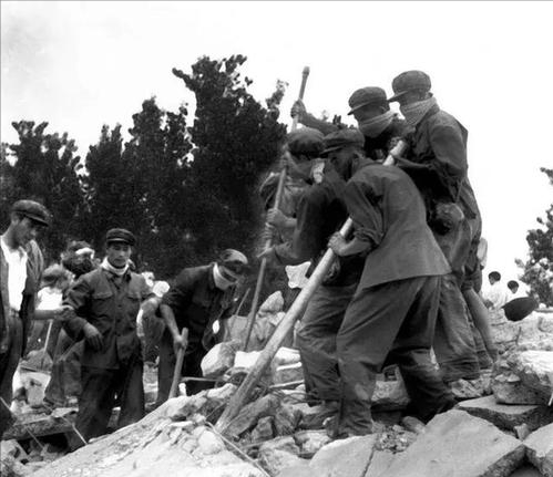 1976年中国发生了什么大事