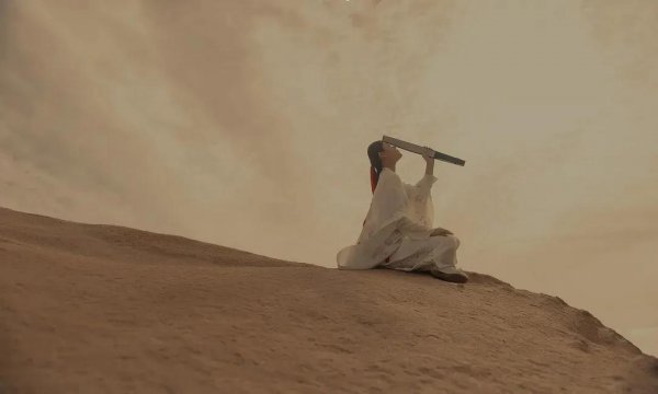 吻手背的男人心理