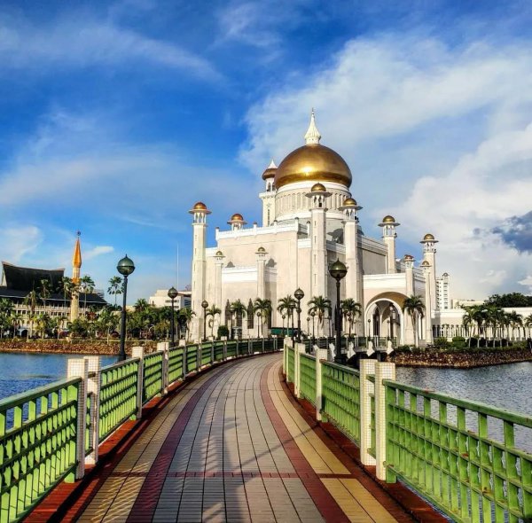 文莱面积和人口多少