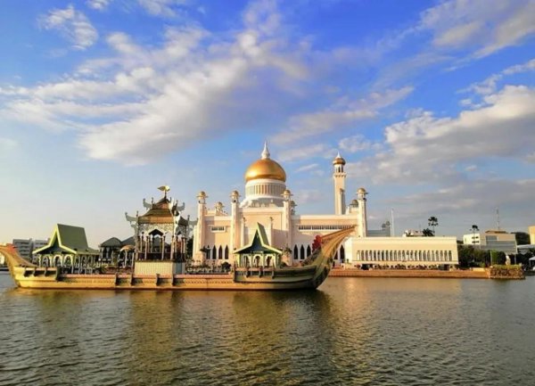 文莱面积和人口多少