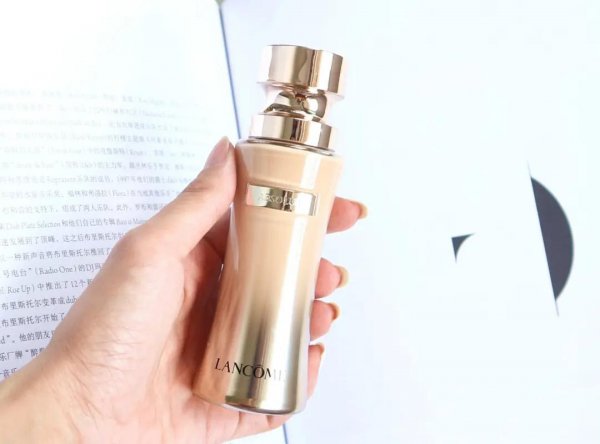 什么粉底液遮瑕持久效果好