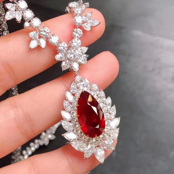 红宝石真假辨别最简单方法