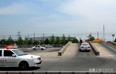 科二半坡起步30公分技巧 科二半坡定点停车有什么秘诀