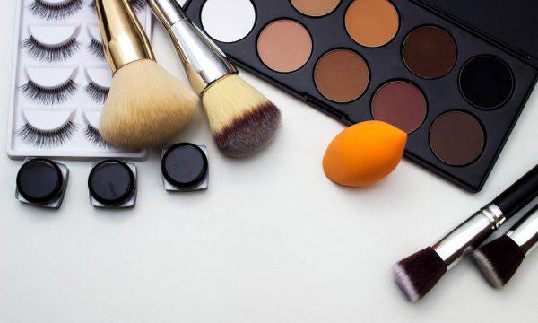 不读书的女孩子学什么比较好