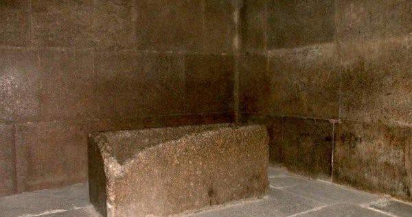 关于胡夫金字塔的资料