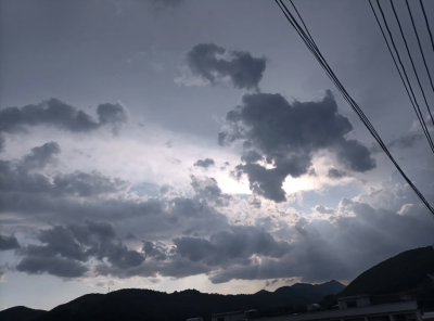 紫外线最强的时间段是什么时候 皮肤晒黑的原因是什么