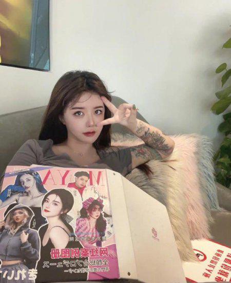 韩安冉整容前后对比照片