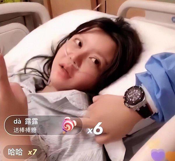 韩安冉整容前后对比照片