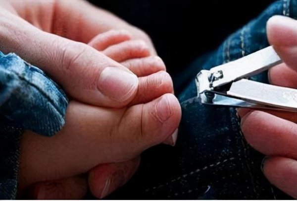 晚上能剪指甲吗