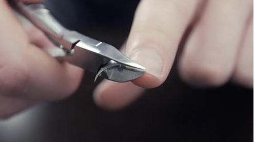 晚上能剪指甲吗