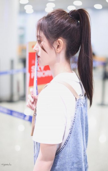 圆脸剪什么发型好看