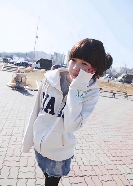 网红鼻祖恩典如今怎么样了