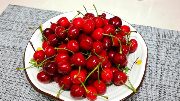 樱桃里几乎都有虫子吗